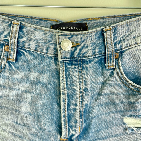 Aeropostale Jean Shorts Size 8, Festival Denim Distressed - Picture 2 of 8
